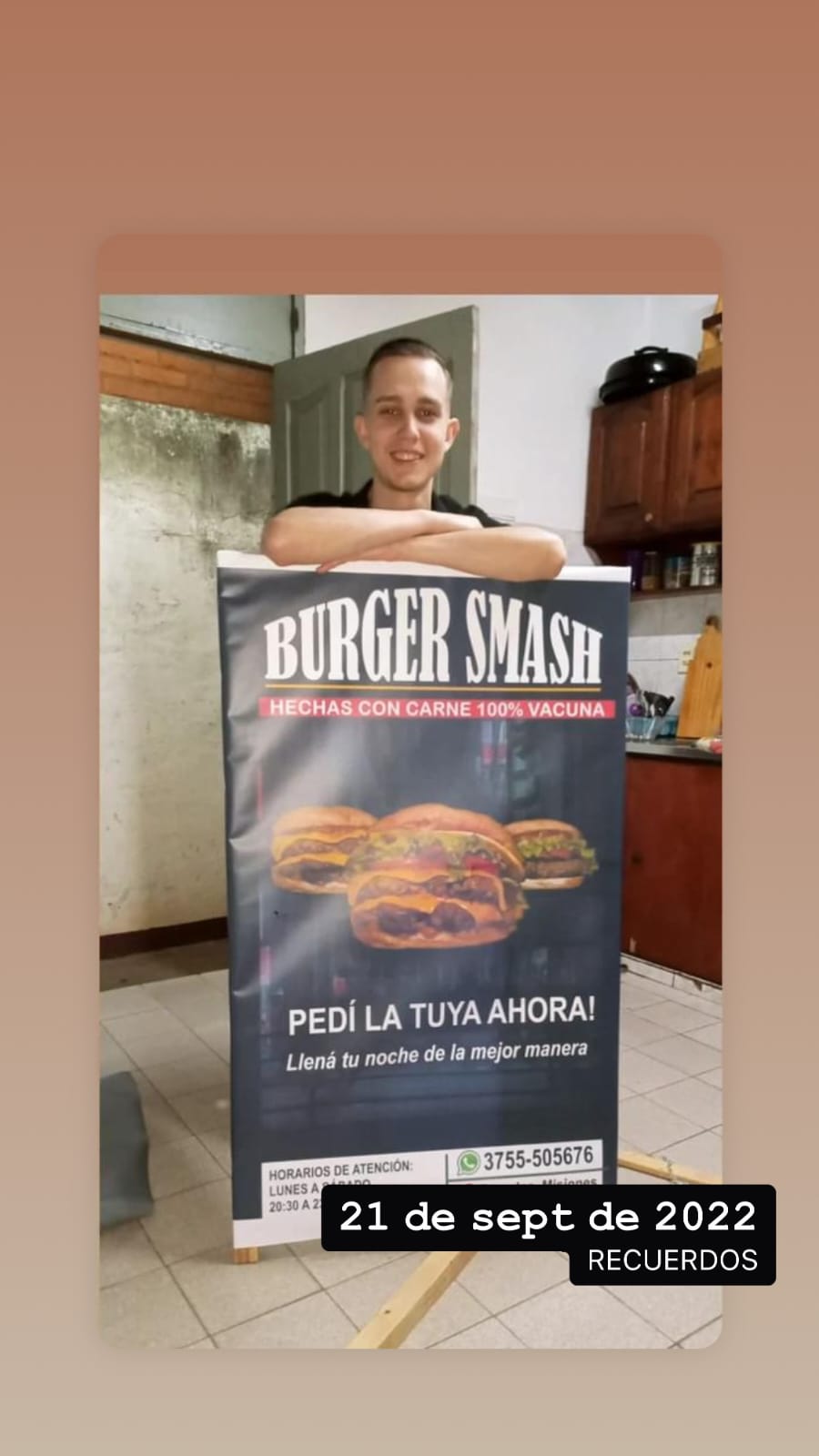 2022, los inicios de la marca con el cartel Burger Smash